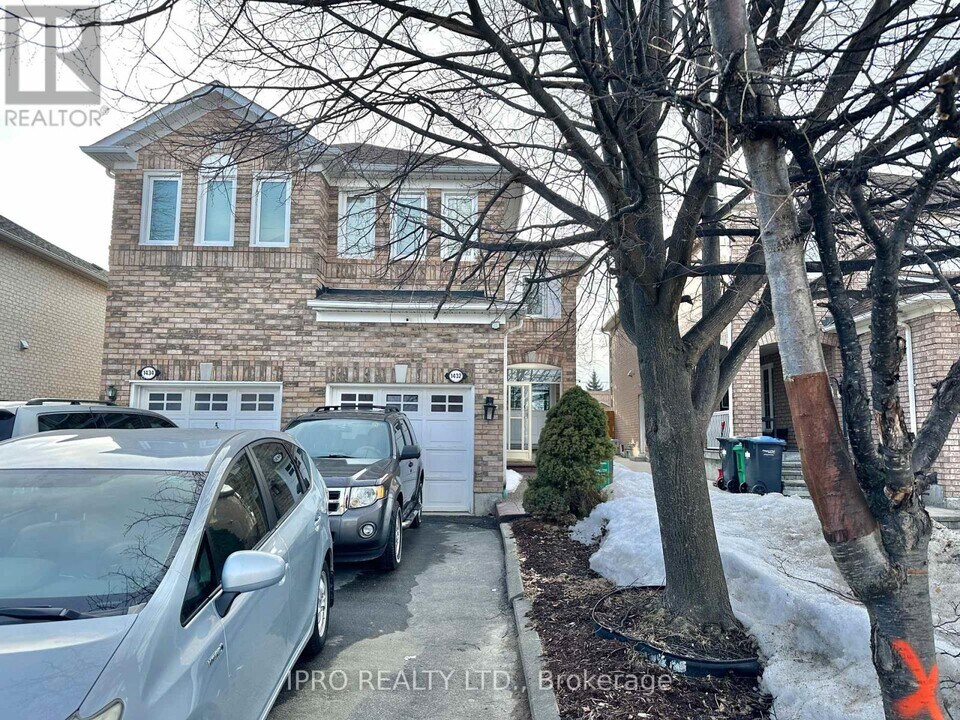 1432 Quest Cir in Mississauga, ON - Building Photo