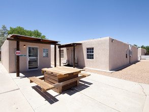 Casa Del Sol in Belen, NM - Foto de edificio - Building Photo