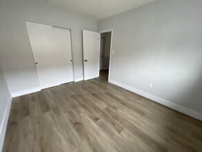 301 Indian Rd S in Sarnia, ON - Building Photo - Building Photo