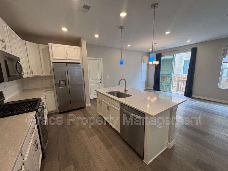 7584 S Winnipeg Ct in Aurora, CO - Building Photo