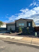 13306 N Jessett Ln in Marana, AZ - Foto de edificio - Building Photo