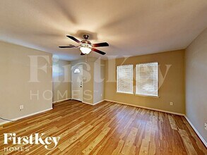 809 Tuskegee St in Grand Prairie, TX - Building Photo - Building Photo