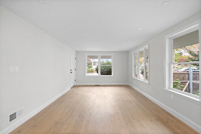 59 Nottinghill Rd, Unit 1 in Boston, MA - Building Photo - Building Photo