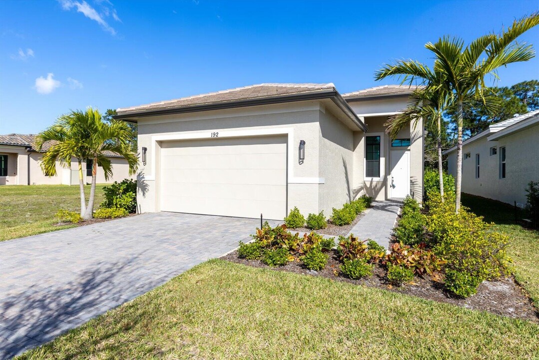 192 SE Via Sangro in Port St. Lucie, FL - Building Photo