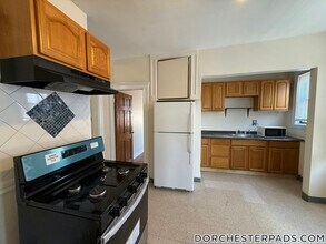 19 Mora St in Boston, MA - Building Photo - Building Photo