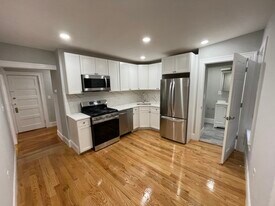 3 Mossland St, Unit 2 in Somerville, MA - Building Photo