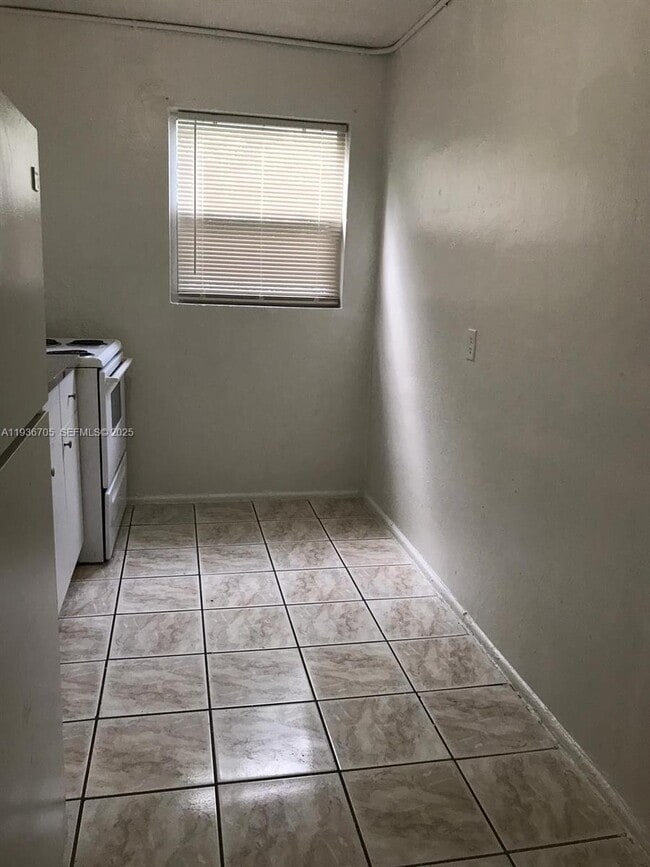 1948 NW 2nd Ct in Miami, FL - Building Photo - Building Photo