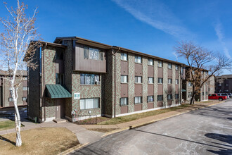 Orchard Glen Apartments in Denver, CO - Foto de edificio - Building Photo