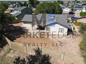5727 W Villa Maria Dr in Glendale, AZ - Foto de edificio - Building Photo