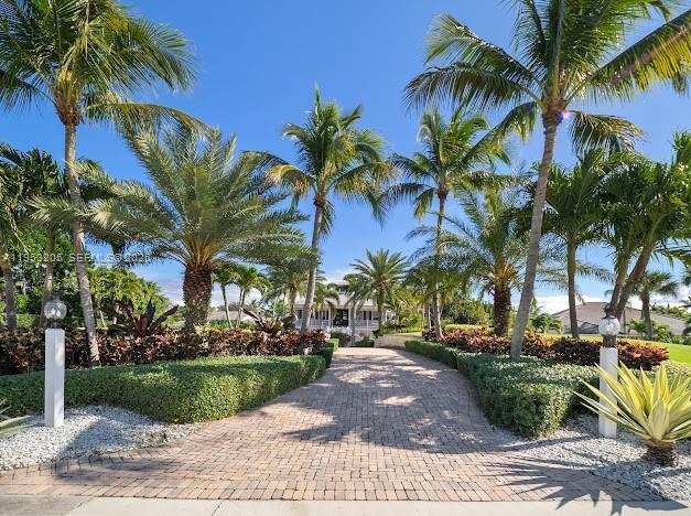 17433 SE Indian Hills Dr in Tequesta, FL - Building Photo - Building Photo