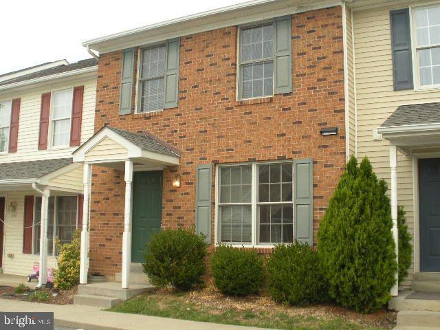 1042 Commercial Ct in Harrisonburg, VA - Building Photo