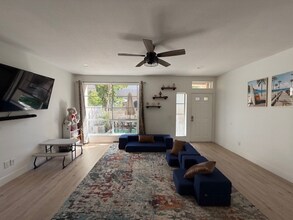 7 Willow Wind in Aliso Viejo, CA - Building Photo - Building Photo