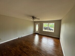 100 Hampton St-Unit -102 in Martin, TN - Building Photo - Building Photo