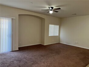 10085 Malibu Creek Ct in Las Vegas, NV - Building Photo - Building Photo