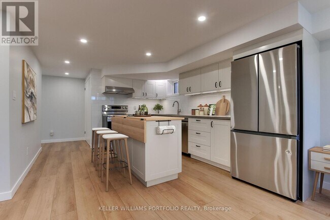 99 West Lodge Ave in Toronto, ON - Building Photo - Building Photo