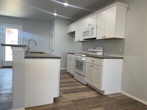 8427 10th Pl in Lubbock, TX - Building Photo - Building Photo