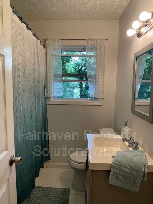 1859 Williams Ave in East Point, GA - Building Photo - Building Photo