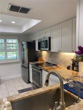 2231 Lark Cir E in Palm Harbor, FL - Building Photo - Building Photo