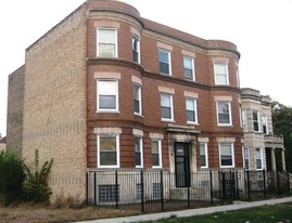 7250 S Yale Apartments