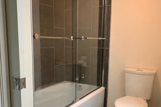 4271 Rosewood Ave in Los Angeles, CA - Foto de edificio - Building Photo