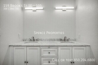 159 Brooks St SE in Fort Walton Beach, FL - Foto de edificio - Building Photo