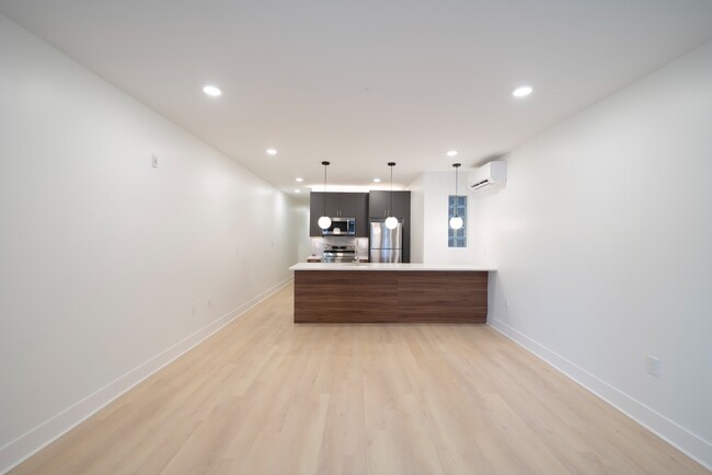 4902 Chestnut St in Philadelphia, PA - Building Photo - Building Photo