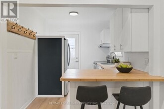 78 Delena Ave N in Hamilton, ON - Building Photo - Building Photo