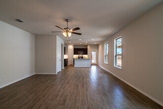 1020 Runnels Ln in Aubrey, TX - Building Photo - Building Photo