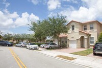 10979 NW 79th St in Miami, FL - Building Photo - Building Photo