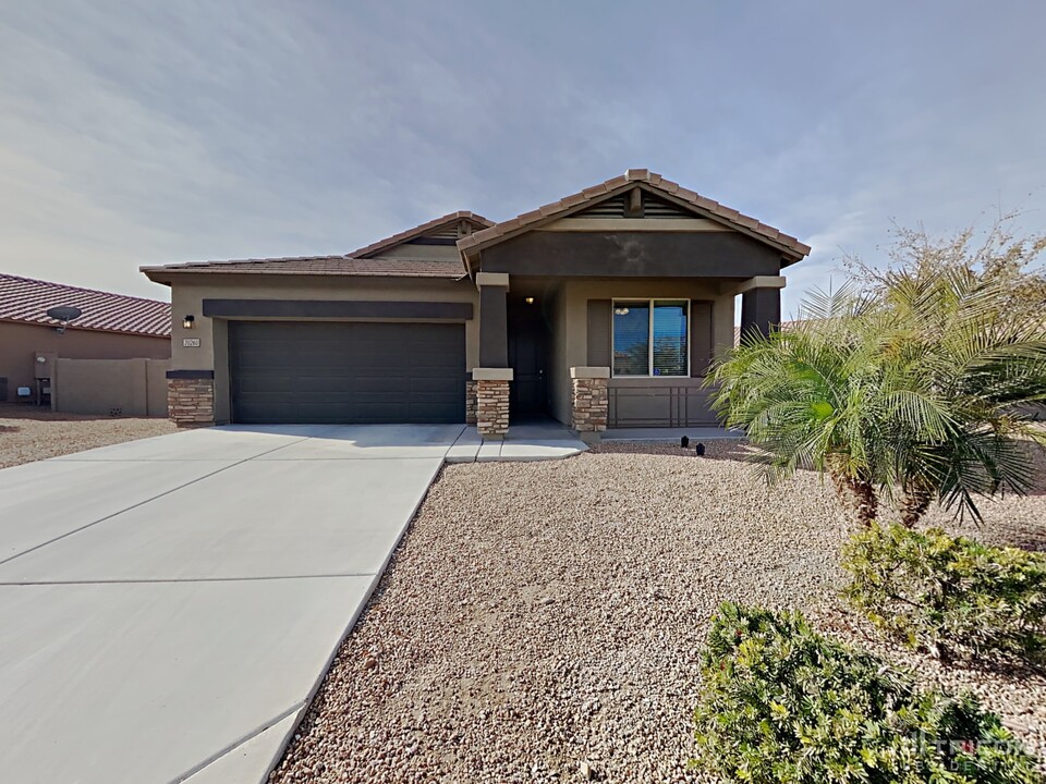 20260 N Herbert Ave in Maricopa, AZ - Building Photo