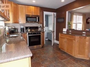 207 E. 11th Ave in Conshohocken, PA - Foto de edificio - Building Photo