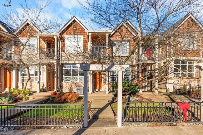 property at 929 SE Marion St