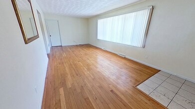 209 West Ave in Red Lion, PA - Building Photo - Building Photo