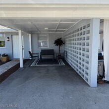 4518 W Alhambra Cir in Naples, FL - Building Photo - Building Photo