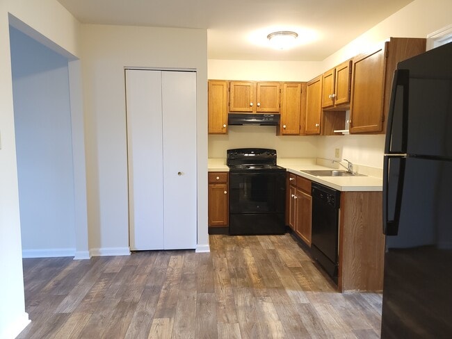 665 Brunnerville Rd in Lititz, PA - Building Photo - Building Photo