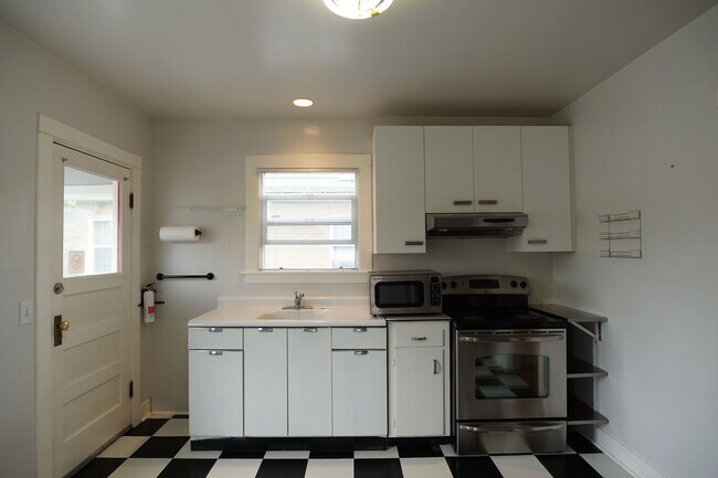 2731 S Judkins St in Seattle, WA - Building Photo - Building Photo