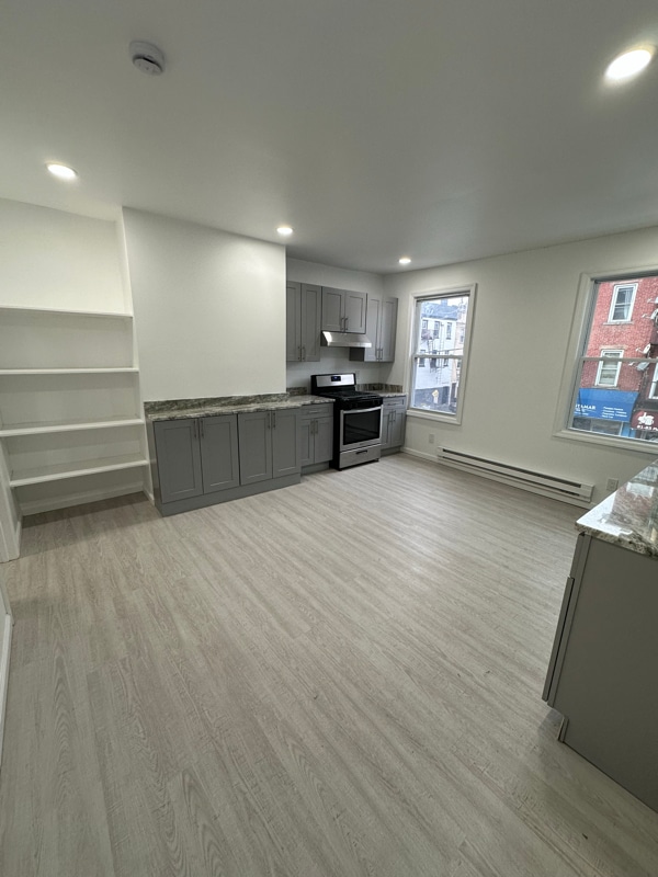 78 Market St, Unit 1 in Paterson, NJ - Foto de edificio - Building Photo