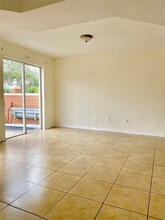 728 SW 106th Ave in Pembroke Pines, FL - Building Photo - Building Photo