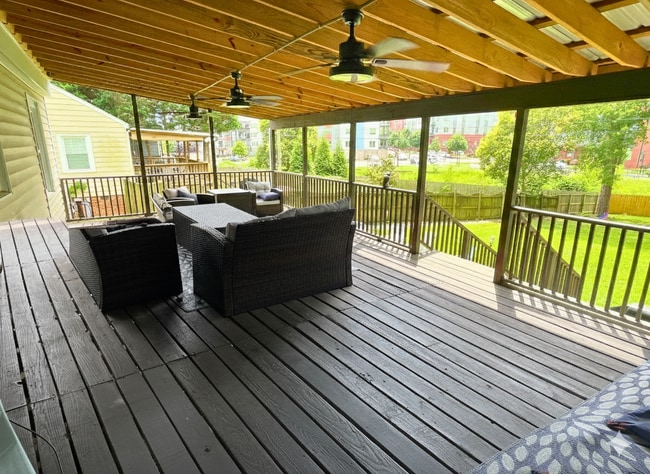 1429 Lyon Ct in Charlotte, NC - Building Photo - Building Photo