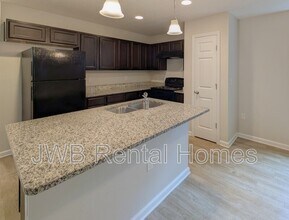 8616 Galveston Ave in Jacksonville, FL - Foto de edificio - Building Photo