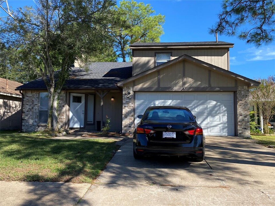 9630 Yearling Cir in Houston, TX - Building Photo