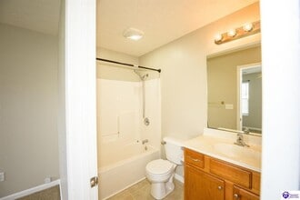 122 W Donna Reed Blvd in Cecilia, KY - Building Photo - Building Photo