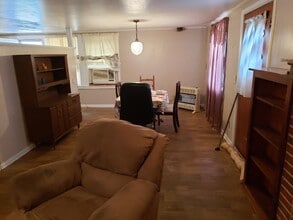 645 W College St in Ozark, AL - Building Photo - Building Photo