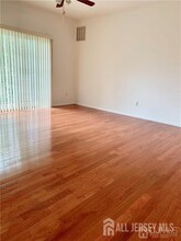 924 Del Negro Ct in South Plainfield, NJ - Building Photo - Building Photo