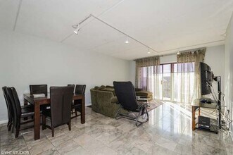 7450 Lincoln Ave in Skokie, IL - Building Photo - Building Photo