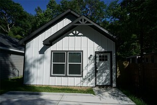 9864 Arbor Oak in Willis, TX - Building Photo