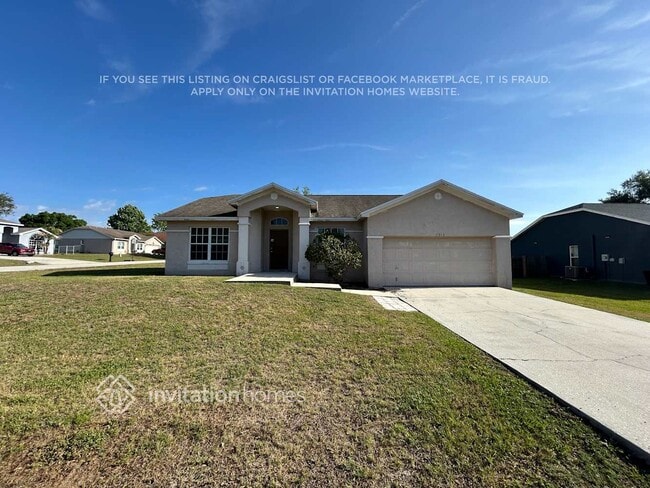property at 7915 Ridgeglen Cir W