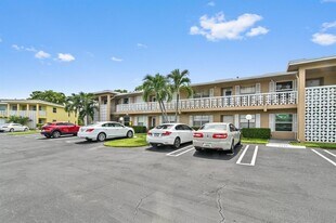 1051 Orange Terrace, Unit 204 in Delray Beach, FL - Building Photo