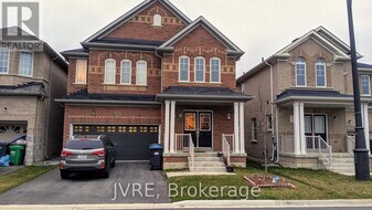 31 Cookview Dr in Brampton, ON - Building Photo