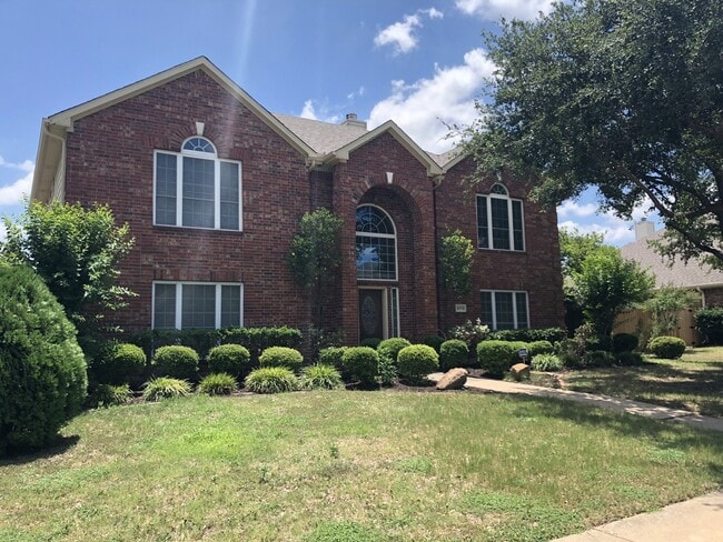 property at 5712 Kensington Dr